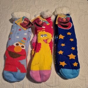 3 pairs of sherpa lined slipper socks with bottom grippers NWT One Size